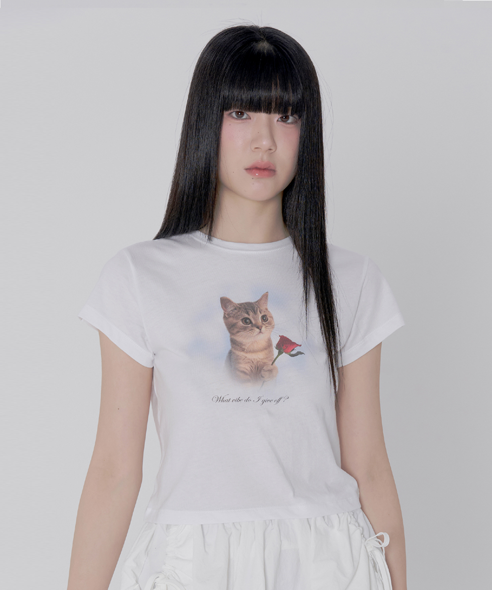 [IBA24WT14WH] CAT WITH A FLOWER T SHIRT,고양이,고양이 반팔, 고양이 후드,잇자바이브